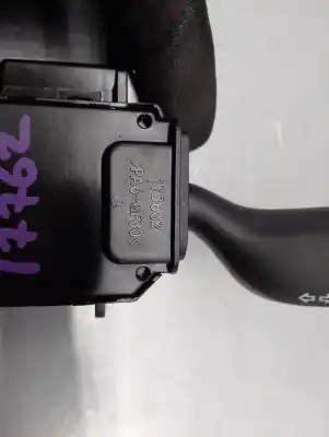 Second-hand car spare part headlights switch for mazda 3 (bl) 1.6 mzr (bl14) oem iam references 17d682  