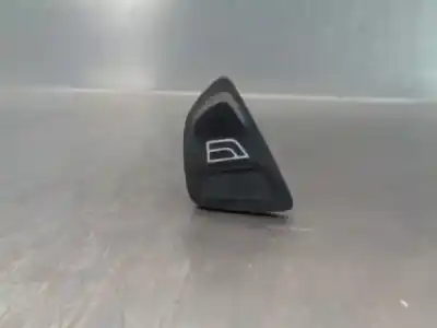Peça sobressalente para automóvel em segunda mão BOTÃO / INTERRUPTOR ELEVADOR VIDRO DIANTEIRO DIREITO por FORD KA (RU8)  Referências OEM IAM E30583  1571470