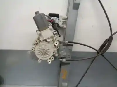 Автозапчастина б/у регулятор переднього правого скла для smart forfour 1.5 cdi cat посилання на oem iam 0130822208  