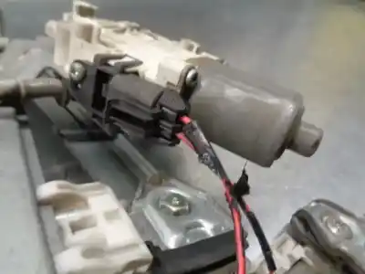 Автозапчастина б/у регулятор переднього правого скла для smart forfour 1.5 cdi cat посилання на oem iam 0130822208  