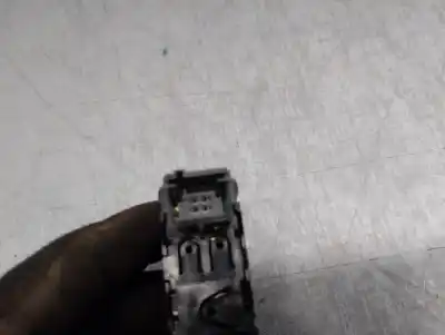 Second-hand car spare part right front power window switch for citroen c4 lim. 1.6 hdi fap oem iam references 6490jy  