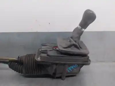 Second-hand car spare part gear lever for audi a4 berlina (8e) 1.9 tdi (96kw) oem iam references 8e0711025