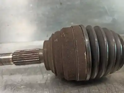 Автозапчастина б/у передня ліва трансмісія для renault clio iii 1.5 dci diesel cat посилання на oem iam 8200499585  