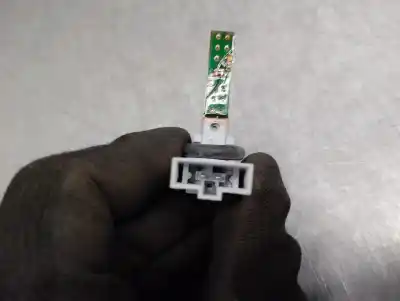 Peça sobressalente para automóvel em segunda mão sensor por seat tarraco (kn2) 1.5 16v tsi act referências oem iam 3d0907543a  