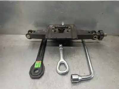 Second-hand car spare part jack for mercedes-benz clase a (w168) 1.4 cat oem iam references a1685830715  