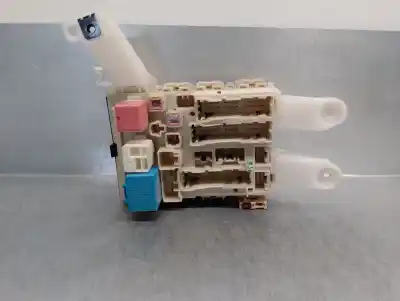 Peça sobressalente para automóvel em segunda mão caixa de fusíveis e relés por toyota verso (_r2_) 2.0 d-4d (aur20_) referências oem iam 827300f051c