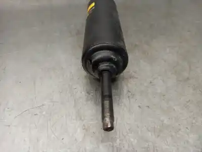 Автозапчастина б/у передній правий амортизатор для ssangyong korando 2.3 turbodiesel cat посилання на oem iam 4430106000  d7704