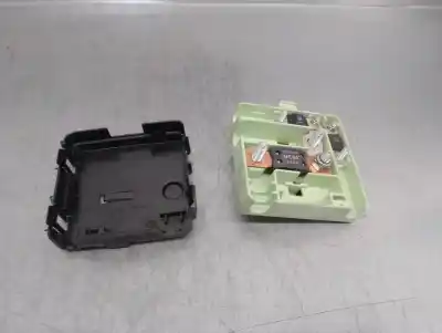 Peça sobressalente para automóvel em segunda mão caixa de fusíveis e relés por bmw x3 (e83) 2.0d referências oem iam 8387547