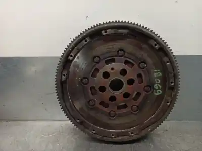 Piesă de schimb auto la mâna a doua VOLANTA MOTORULUI pentru VOLKSWAGEN GOLF IV BERLINA (1J1)  Referințe OEM IAM 06A105264M  417001911