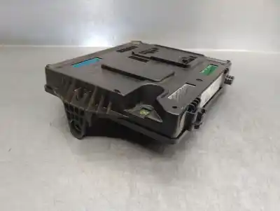 Second-hand car spare part fuse box unit for renault fluence (l3_) 1.5 dci (l30d l30l l306 l33f l33l l33m l33v l33w) oem iam references 284b15364r  s180098701