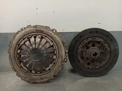 Pièce détachée automobile d'occasion KIT D'EMBRAYAGE pour OPEL CORSA D  Références OEM IAM 55567979  9223223