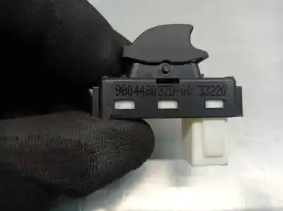 Автозапчасти б/у выключатель переднего правого окна за peugeot 208 ii (ub_, up_, uw_, uj_) 1.2 puretech 75 ссылки oem iam 98044803zd  