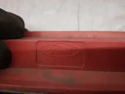 Peça sobressalente para automóvel em segunda mão farolim de travão central por ford fiesta vi (cb1, ccn) 1.4 tdci referências oem iam 8a6113a613ab  