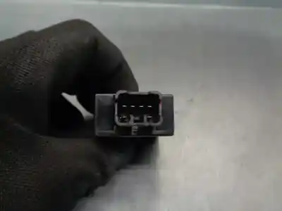 Second-hand car spare part switch for kia carnival 2.9 crdi vgt active oem iam references 937704d000  