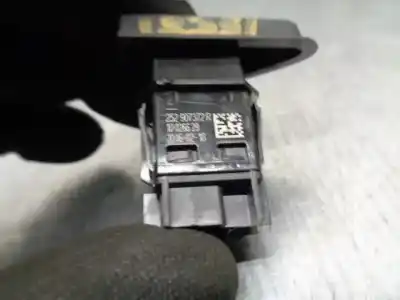 Peça sobressalente para automóvel em segunda mão interruptor 4 piscas - emergência por renault captur i (j5_, h5_) 0.9 tce 90 referências oem iam 252907372r  