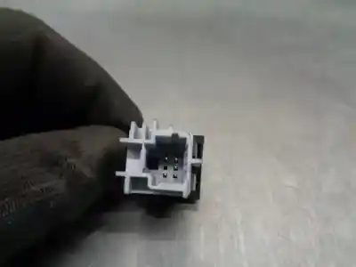 Автозапчасти б/у выключатель за renault captur i (j5_, h5_) 0.9 tce 90 ссылки oem iam 252103678r  