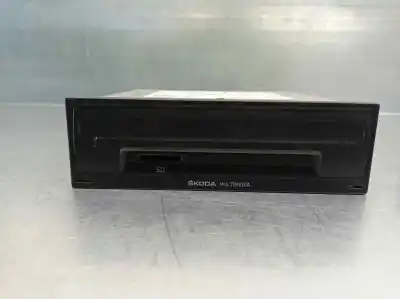 Second-hand car spare part gps navigation system for skoda karoq (nu) 2.0 tdi oem iam references 5q0035840c