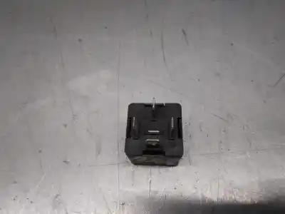 Second-hand car spare part relay for audi a4 b5 avant (8d5) 2.5 tdi oem iam references 8d0951253a  