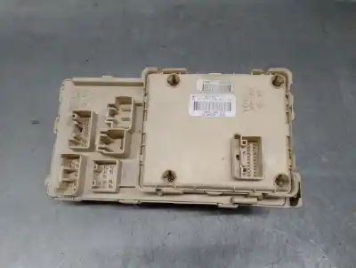 Peça sobressalente para automóvel em segunda mão caixa de fusíveis e relés por toyota avensis (_t25_) 2.2 d-cat (adt251_) referências oem iam 82641ca010f  905762