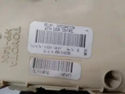 Peça sobressalente para automóvel em segunda mão caixa de fusíveis e relés por toyota avensis (_t25_) 2.2 d-cat (adt251_) referências oem iam 82641ca010f  905762