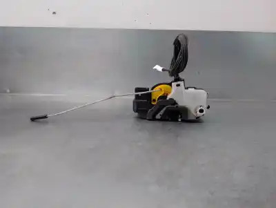 Автозапчастина б/у замок передніх дверей лівий для opel insignia a (g09) 2.0 cdti (68) посилання на oem iam 3023881lh2