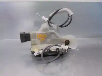 Peça sobressalente para automóvel em segunda mão fechadura da porta dianteira esquerda por citroen c3 iii (sx) 1.2 vti 82 referências oem iam 123981