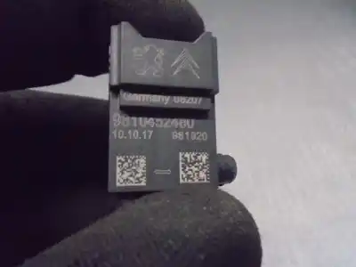Peça sobressalente para automóvel em segunda mão sensor por citroen c3 iii (sx) 1.2 vti 82 referências oem iam 9810452480  
