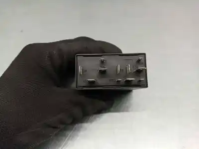 Second-hand car spare part relay for seat leon (1m1) 1.9 tdi oem iam references 4b0955531a  5wk10430a