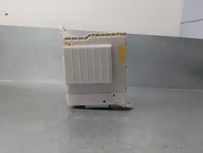 Автозапчасти б/у блок реле/предохранителей за lexus is 200 (ds2/is2) d-cat ссылки oem iam 8273053020  