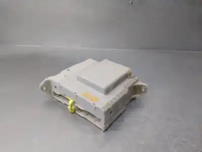 Автозапчасти б/у блок реле/предохранителей за lexus is 200 (ds2/is2) d-cat ссылки oem iam 8273053020  