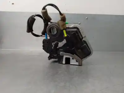 Second-hand car spare part rear right door lock for lexus is 200 (ds2/is2) d-cat oem iam references 6905053040