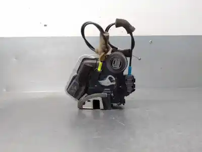 Second-hand car spare part rear left door lock for lexus is 200 (ds2/is2) d-cat oem iam references 6906053040