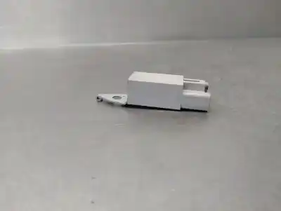 Pezzo di ricambio per auto di seconda mano relè per lexus is 200 (ds2/is2) d-cat riferimenti oem iam 9098004184  