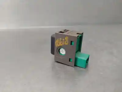 Second-hand car spare part switch for lexus is 200 (ds2/is2) d-cat oem iam references 15a895  