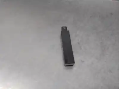 Pièce détachée automobile d'occasion antenne pour lexus is 200 (ds2/is2) d-cat références oem iam 8999230100  