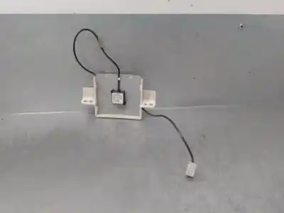 Second-hand car spare part antenna for lexus is 200 (ds2/is2) d-cat oem iam references 8686053050