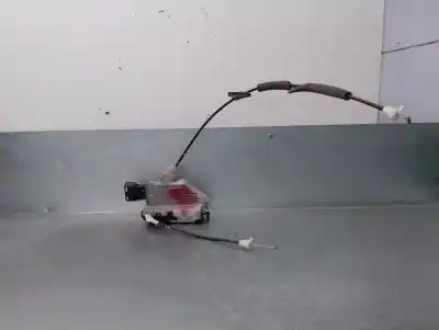 Peça sobressalente para automóvel em segunda mão fechadura da porta traseira esquerda por peugeot 5008 (0u_, 0e_) 1.6 hdi referências oem iam 4080a2023j8