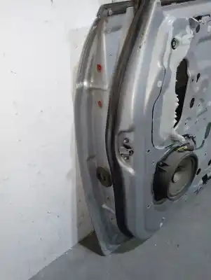 Second-hand car spare part front right door for ssangyong rodius i 2.7 xdi oem iam references 6200421200  