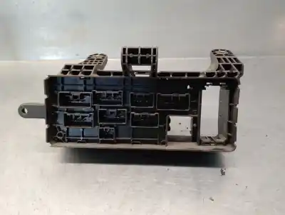 Second-hand car spare part fuse box unit for toyota previa (r30) 2.0 turbodiesel cat oem iam references 8267228040  