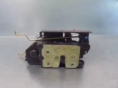 Автозапчастина б/у замок передній праві двері для ssangyong rodius i 2.7 xdi посилання на oem iam 7122021004  