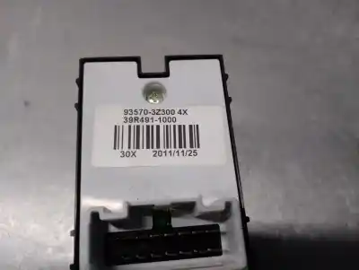 Автозапчастина б/у передні вікний вмикач для hyundai i40 i (vf) 1.7 crdi посилання на oem iam 935703z300  