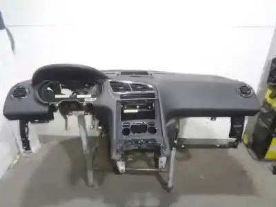 Peça sobressalente para automóvel em segunda mão tablier por peugeot 5008 (0u_, 0e_) 1.6 hdi referências oem iam 824780