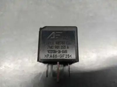 Second-hand car spare part relay for audi a3 (8l) 1.6 ambiente oem iam references 7m0951253a  