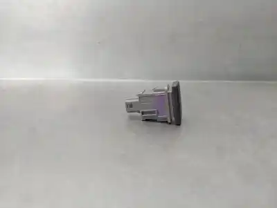 Second-hand car spare part switch for toyota auris 1.8 16v (híbrido) oem iam references 15b424  