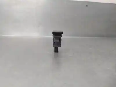 Second-hand car spare part switch for toyota auris 1.8 16v (híbrido) oem iam references 15b424  