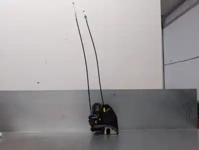 Peça sobressalente para automóvel em segunda mão fechadura da porta traseira direita por toyota auris 1.8 16v (híbrido) referências oem iam 6905005051