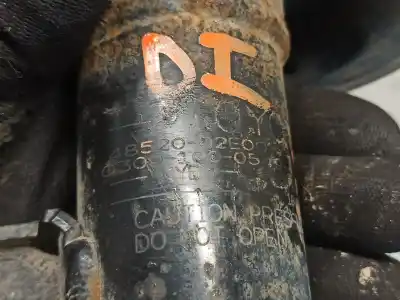 Second-hand car spare part front left shock absorber for toyota auris 1.8 16v (híbrido) oem iam references 4852002e00  03091000549