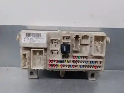 Recambio de automóvil de segunda mano de CAJA RELES / FUSIBLES para FORD FOCUS BERLINA (CAP)  referencias OEM IAM 4M5T14A073AF  97RA000001