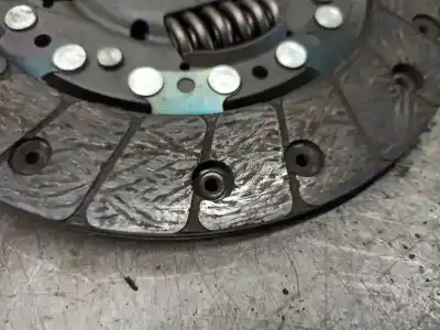Автозапчасти б/у комплект сцепления за audi a3 (8l) 1.6 ambiente ссылки oem iam 06a141025q  321003311