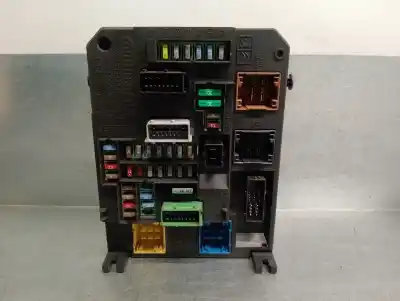 Peça sobressalente para automóvel em segunda mão caixa de fusíveis e relés por peugeot 508 i (8d_) 2.0 bluehdi 180 referências oem iam 9664992380